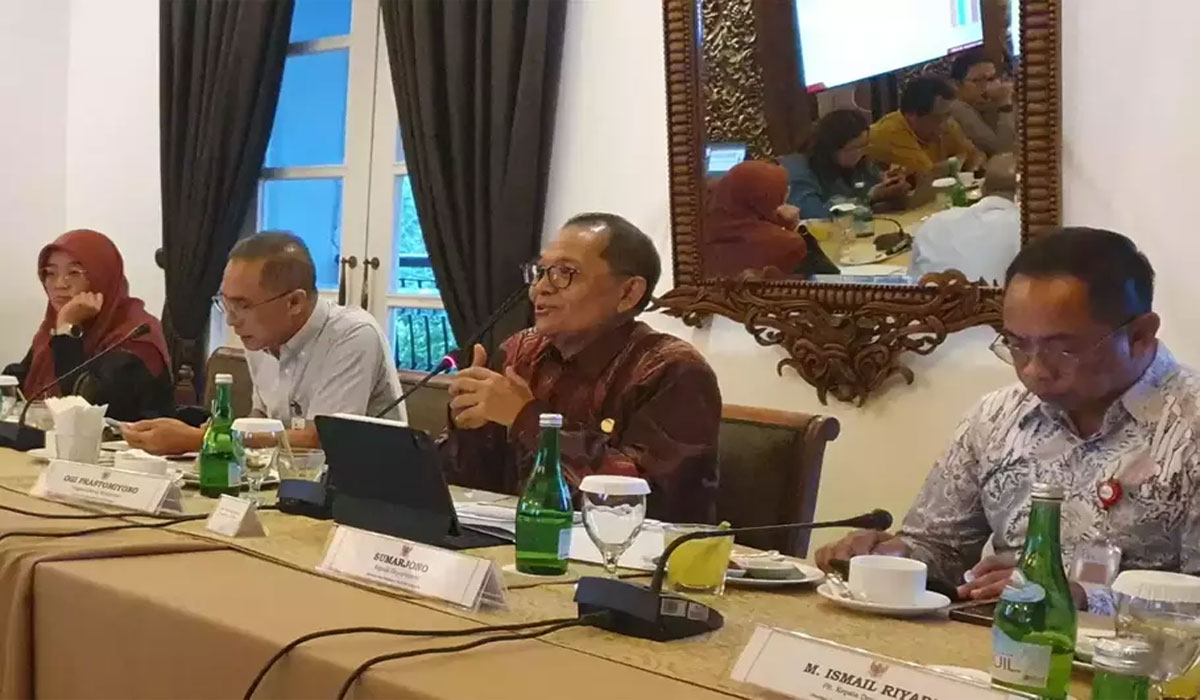 Shock! Pelemahan Rupiah Picu Lonjakan Klaim Asuransi, OJK Buka Suara